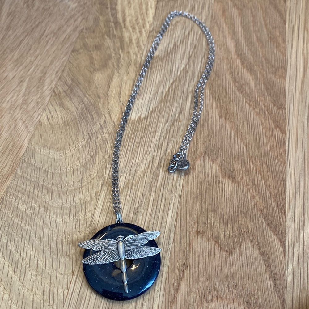 Dragon fly stone circle silver-toned necklace. Gorgeous detail and fun piece!